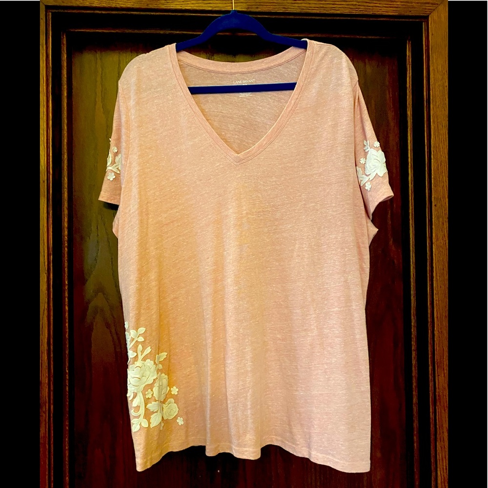 Lane Bryant pink tee with white floral appliqué